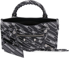 Carica l'immagine nel visualizzatore di Gallery, Borsa a mano City Classic Mini in pelle