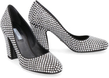 Carica l&#39;immagine nel visualizzatore di Gallery, Décolleté in raso
