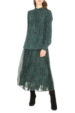 Carica l&#39;immagine nel visualizzatore di Gallery, Blusa in seta stampata
