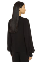 Carica l&#39;immagine nel visualizzatore di Gallery, Blusa Lavaliere in seta con jabot
