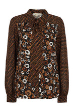 Carica l&#39;immagine nel visualizzatore di Gallery, Camicia in crêpe stampato
