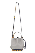 Carica l&#39;immagine nel visualizzatore di Gallery, Borsa a mano Milano in pelle
