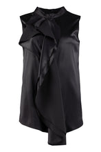 Carica l&#39;immagine nel visualizzatore di Gallery, Blusa in raso con volant
