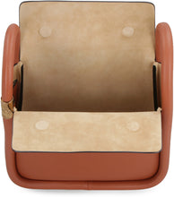 Carica l&#39;immagine nel visualizzatore di Gallery, Borsa Wonton 25 in pelle

